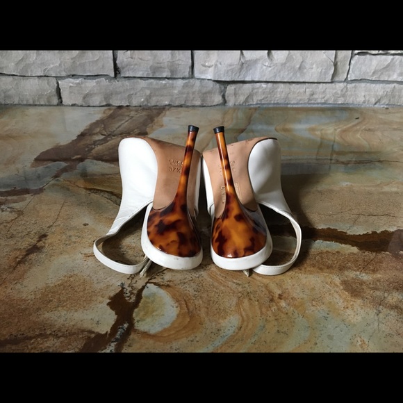 Authentic Gucci shoes - Picture 10 of 15